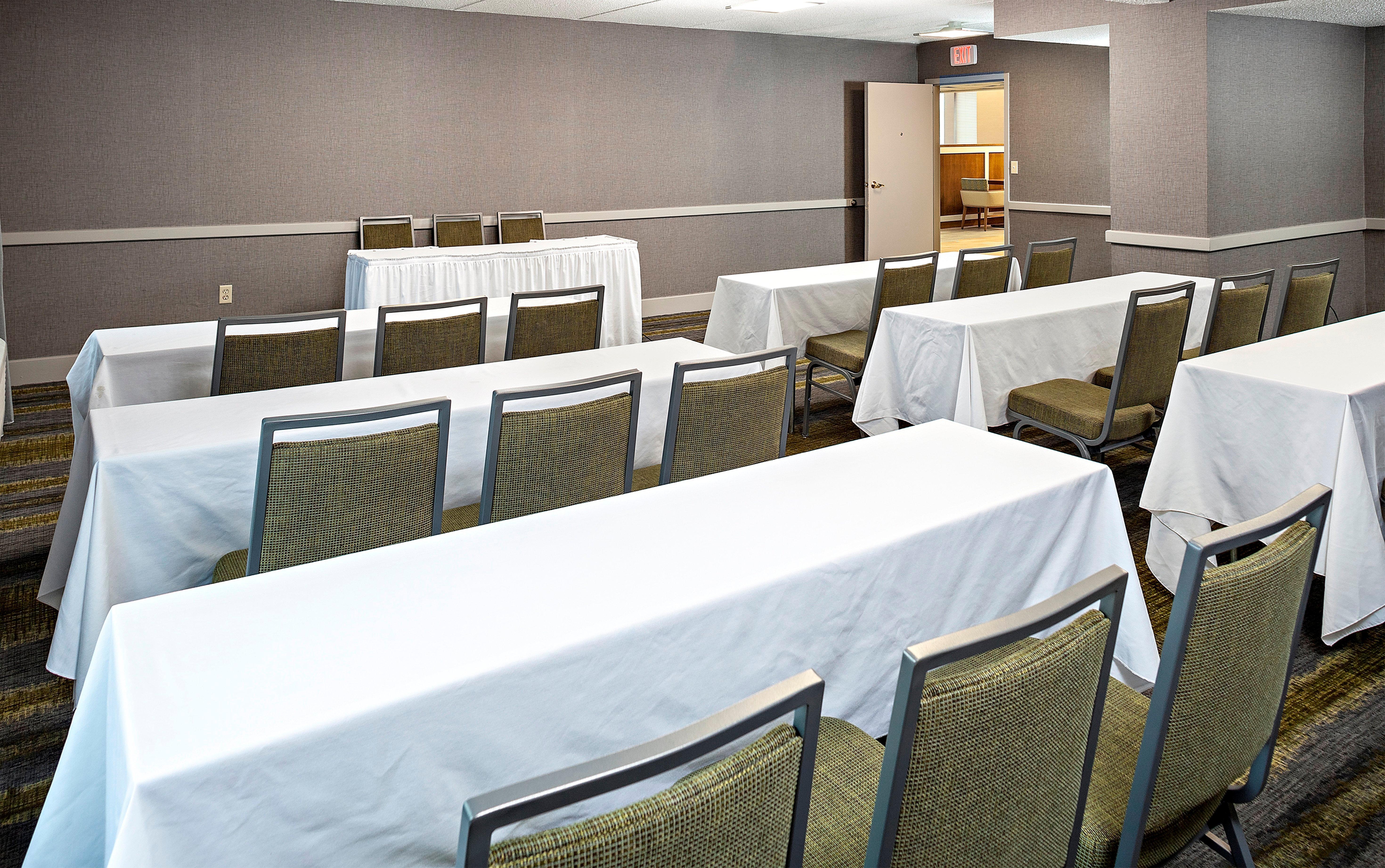 Holiday Inn Salem By Ihg Exterior photo
