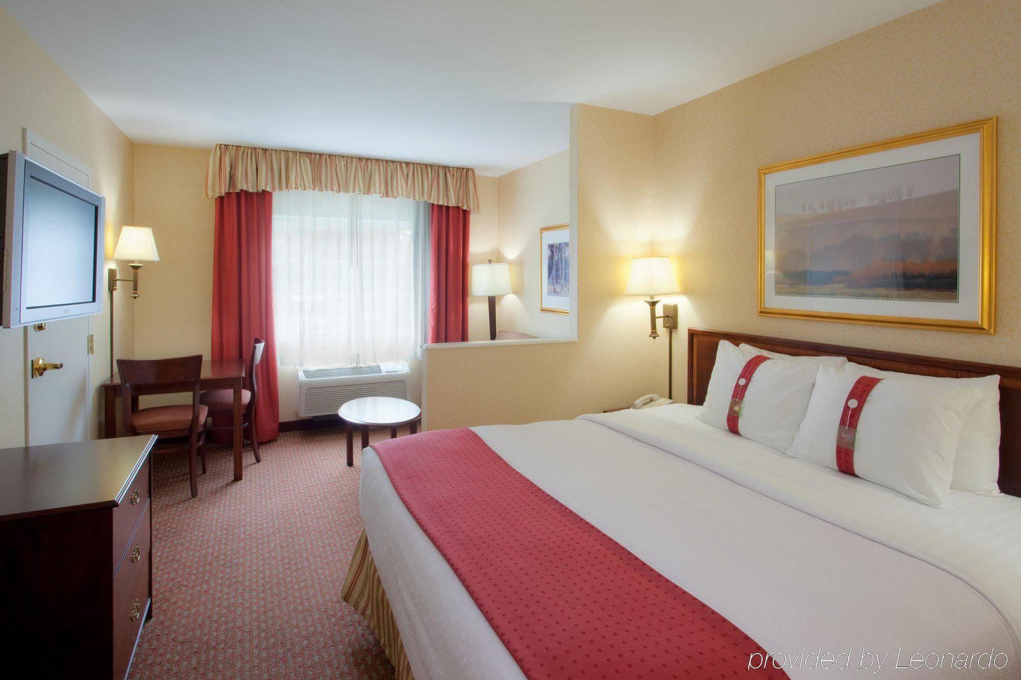 Holiday Inn Salem By Ihg Exterior photo